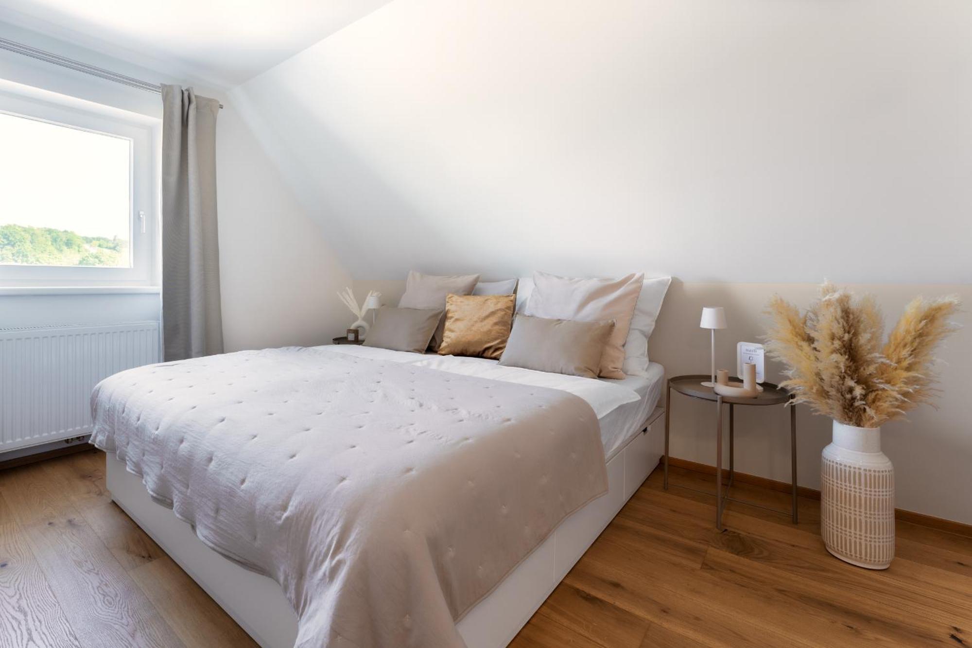 Platschberg Urban Hideaway - Stilvolles Ferienhaus Mit Pool An Der Weinstrasse 버그하우젠 객실 사진