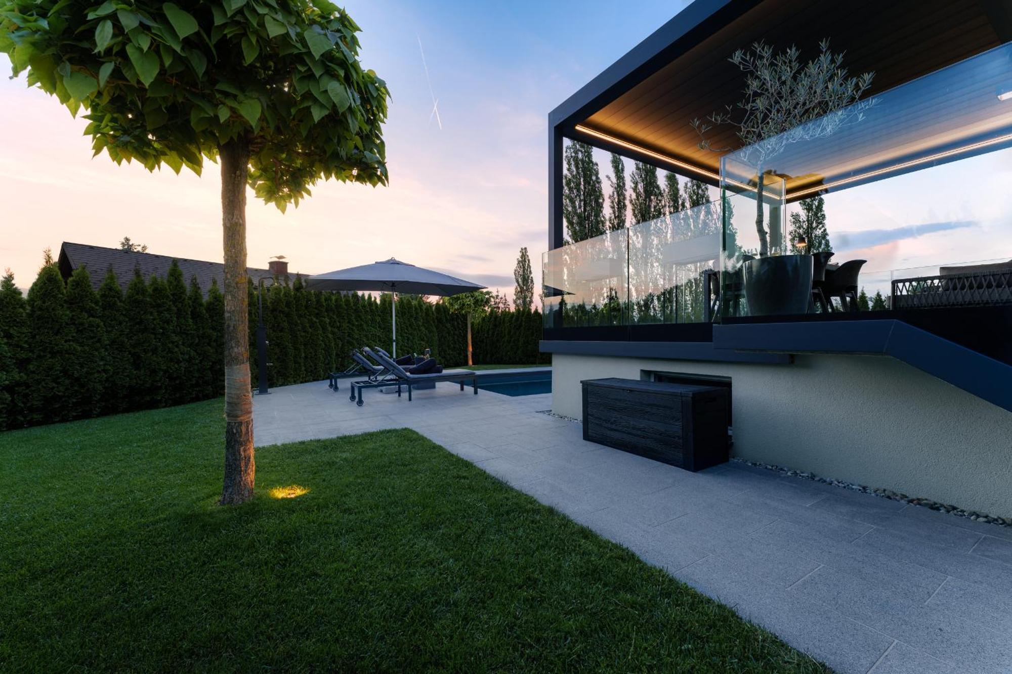 Platschberg Urban Hideaway - Stilvolles Ferienhaus Mit Pool An Der Weinstrasse 버그하우젠 객실 사진