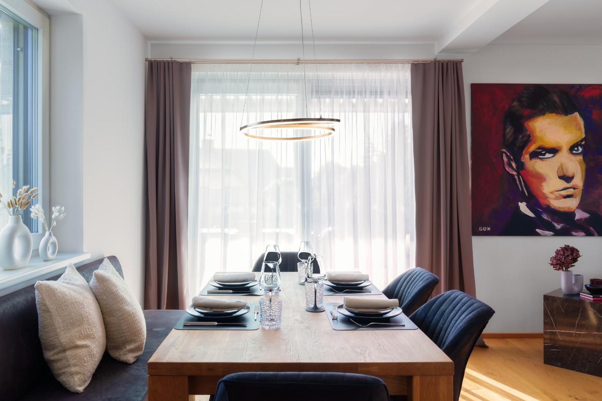 Platschberg Urban Hideaway - Stilvolles Ferienhaus Mit Pool An Der Weinstrasse 버그하우젠 객실 사진