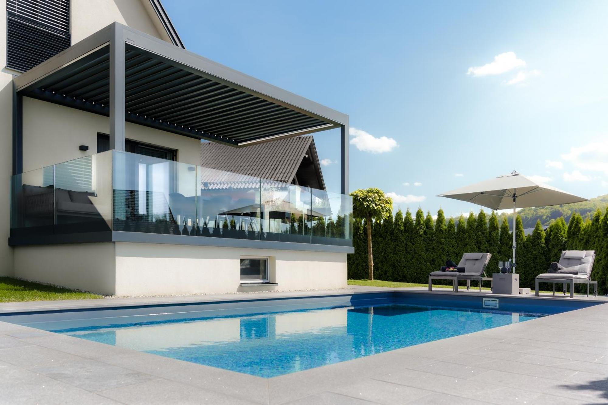 Platschberg Urban Hideaway - Stilvolles Ferienhaus Mit Pool An Der Weinstrasse 버그하우젠 객실 사진